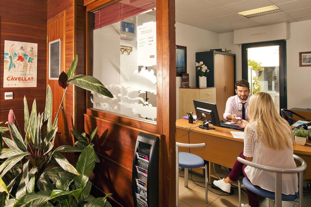 Cerise Aparthotel